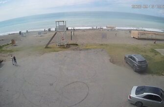 Пляж в Агудзере