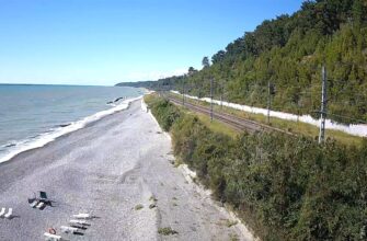 Пляж Вардане дикий