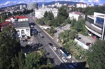 улица Горького и памятник Горькому